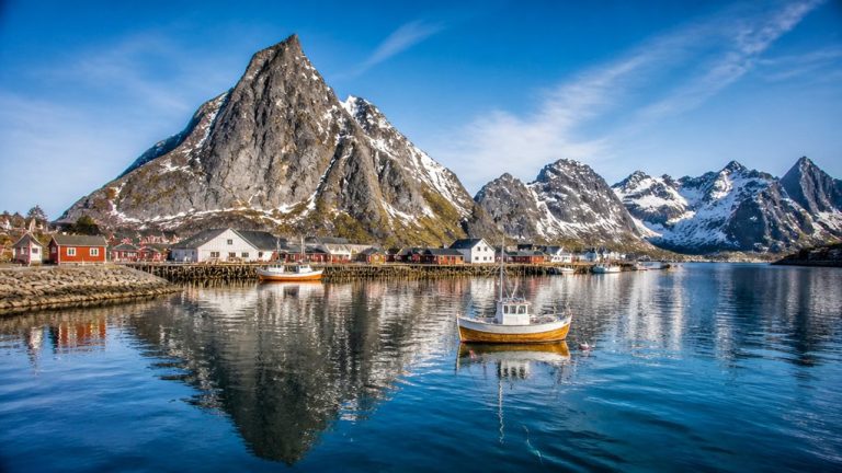 leknes port travel guide